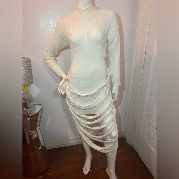 Dress - Picture 3 of 8